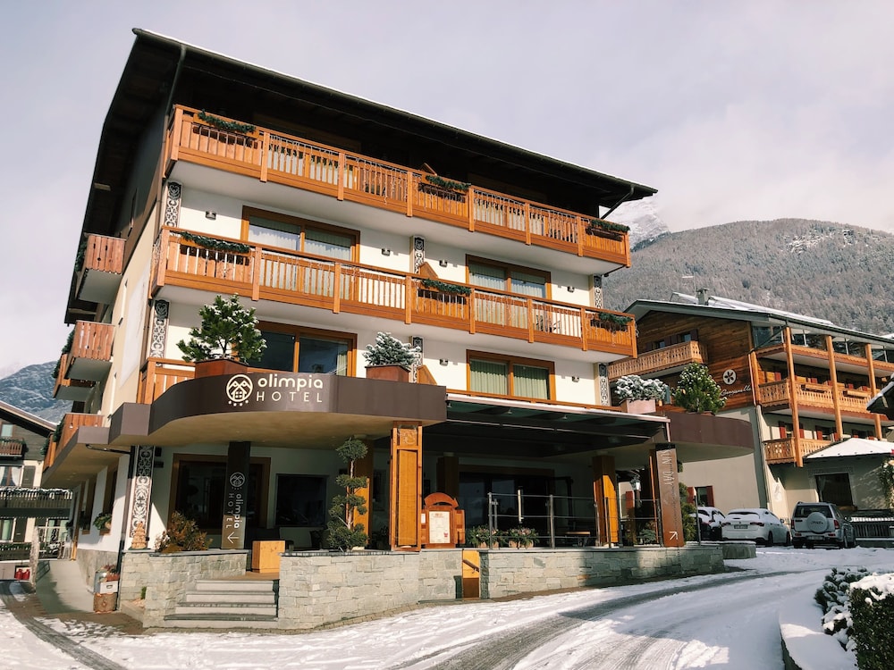 OLIMPIA HOTEL 2/50