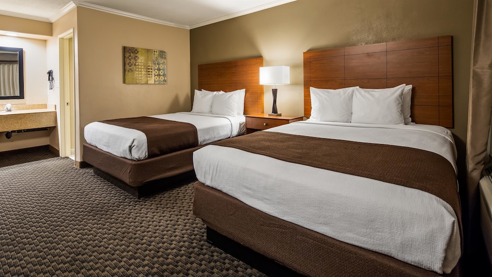 Best Western Oxnard Inn 12/48