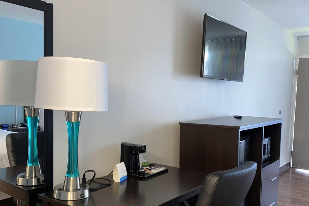 Days Inn by Wyndham Goldsboro 25/53