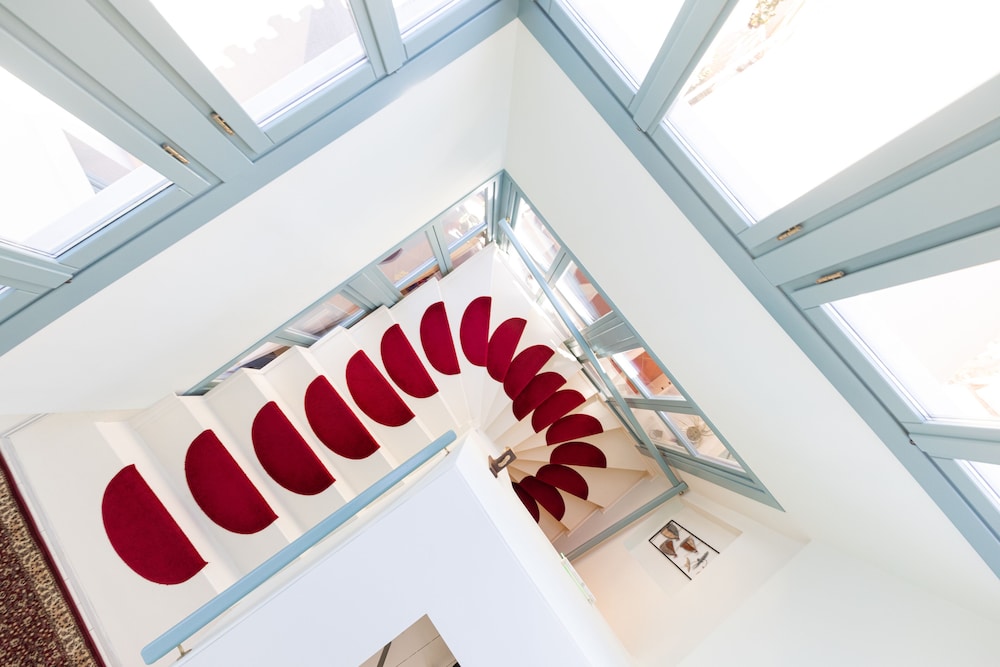 999 Luxury Hotel 27/53