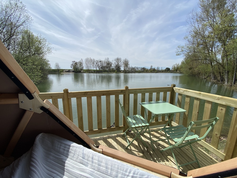 Les Etangs de la Bassee in GRAVON