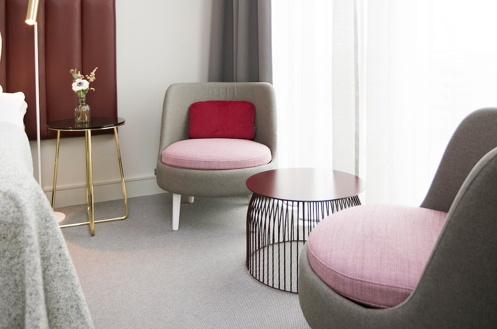 Elite Hotel Academia 44/65