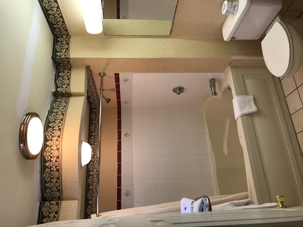 Value Inn 63/63