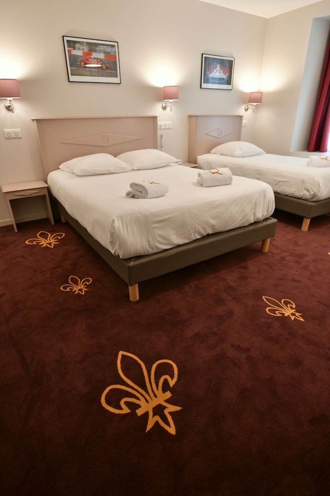 Inter Hotel Le Roncevaux 23/30