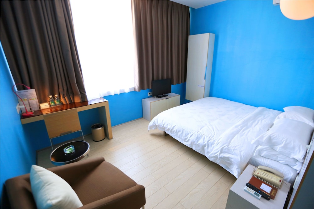 Colour Inn Shenzhen Dongmen Branch 16/66