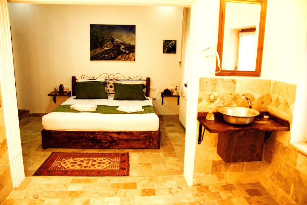 Kufe Hotel 10/47