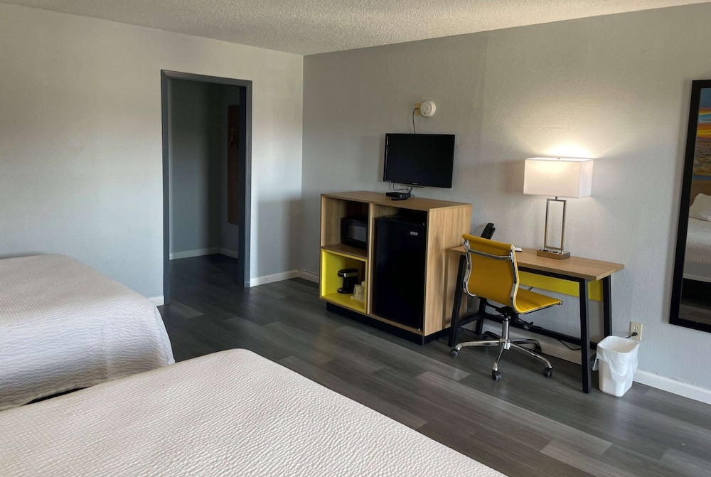 Days Inn By Wyndham Gatesville 33/41