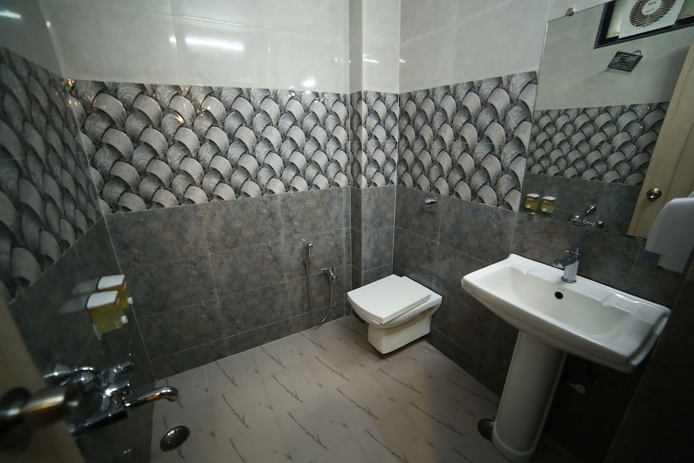 HOTEL VISHRAM 45/45