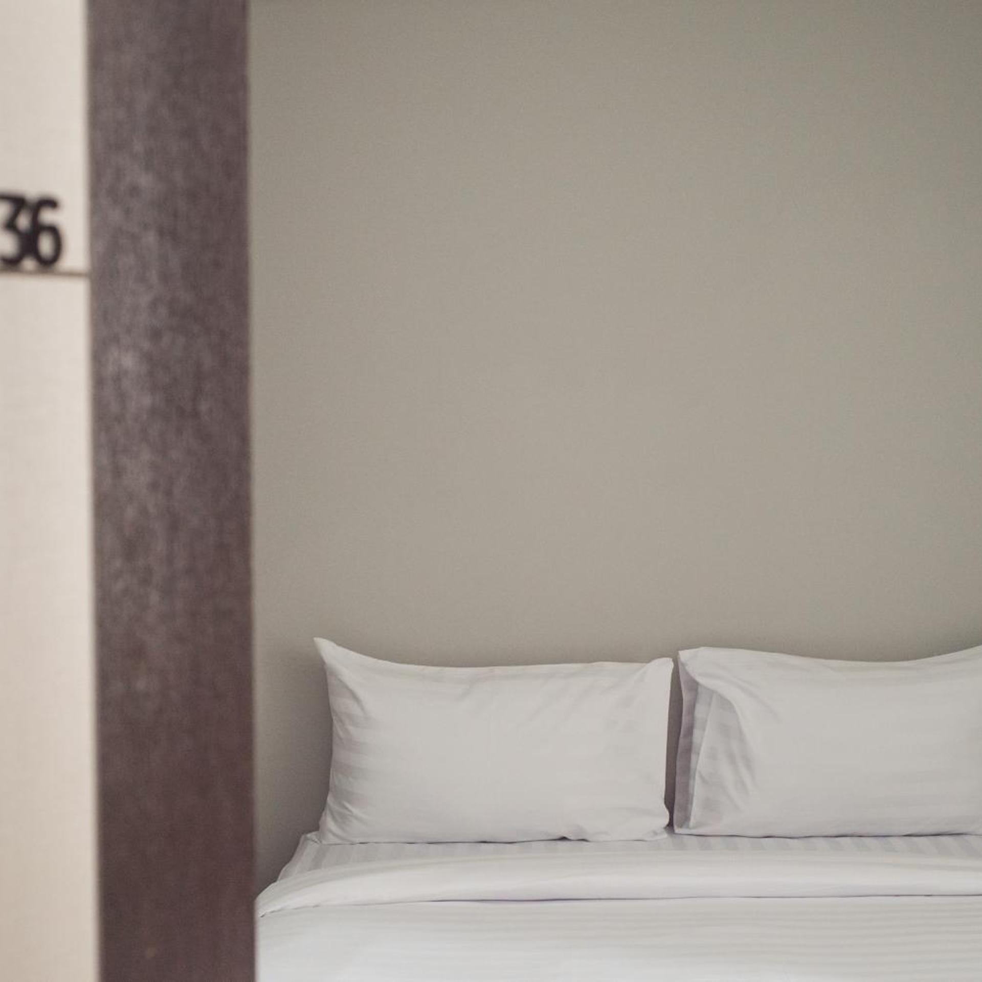 S44room 44/64