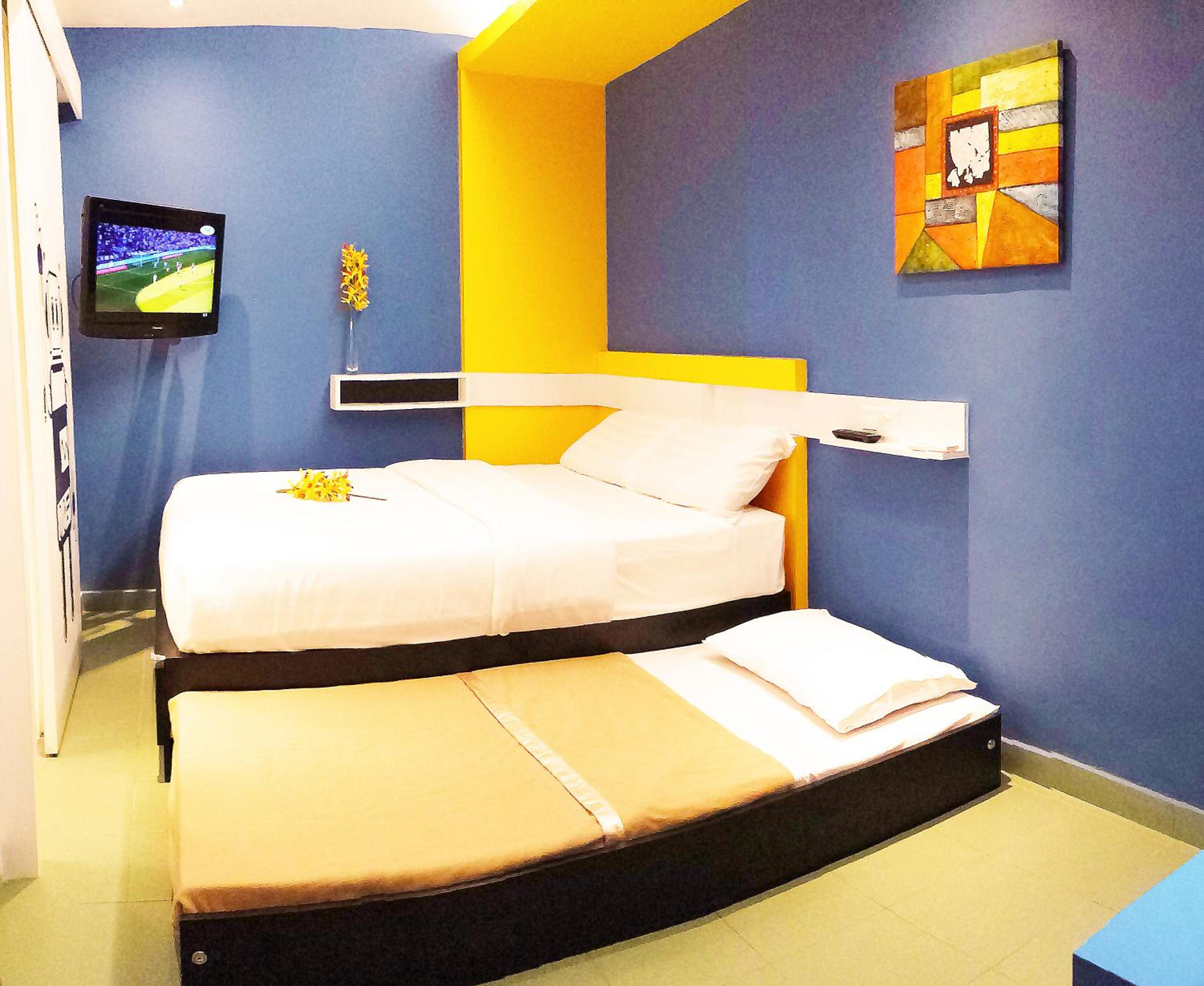Room, Triple