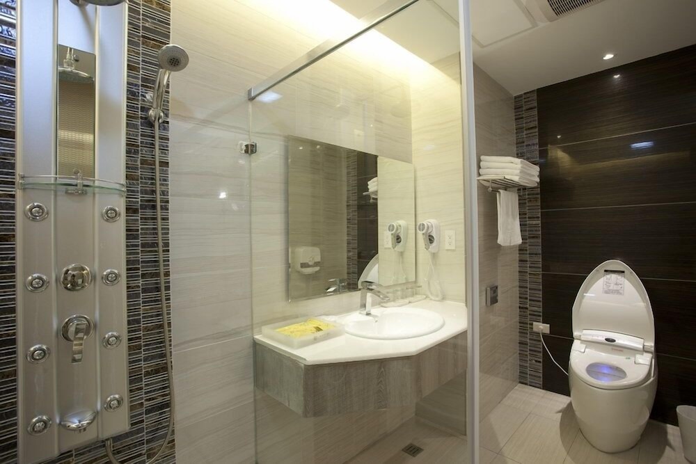 Renyi Lake Hotel 6/51