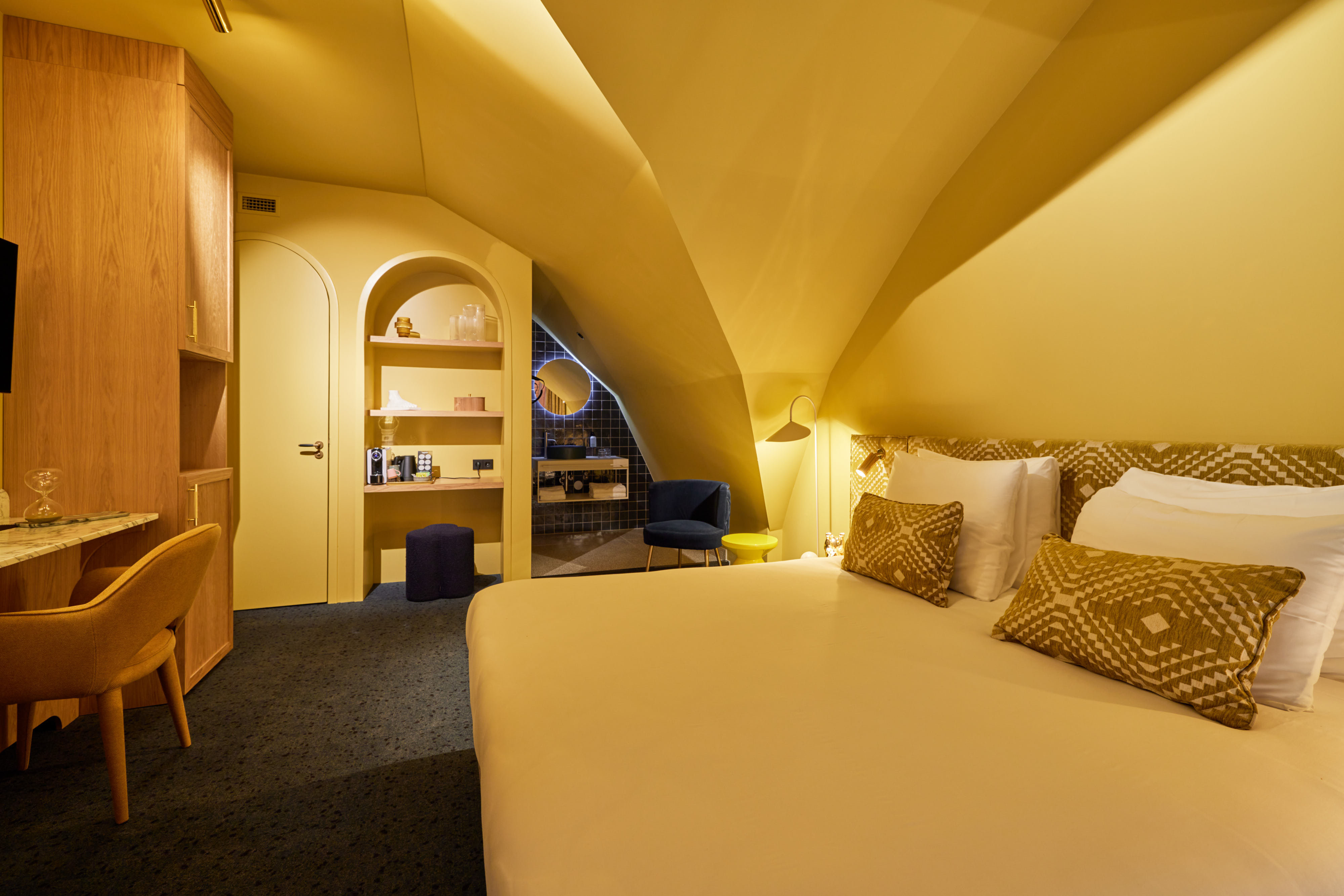 Heavens Hotel Hoorn 10/27