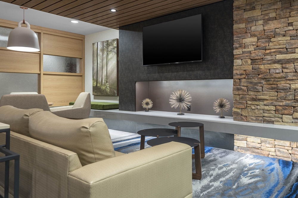 Fairfield Inn Suites Dallas Dfw Airport North Irving 24/38