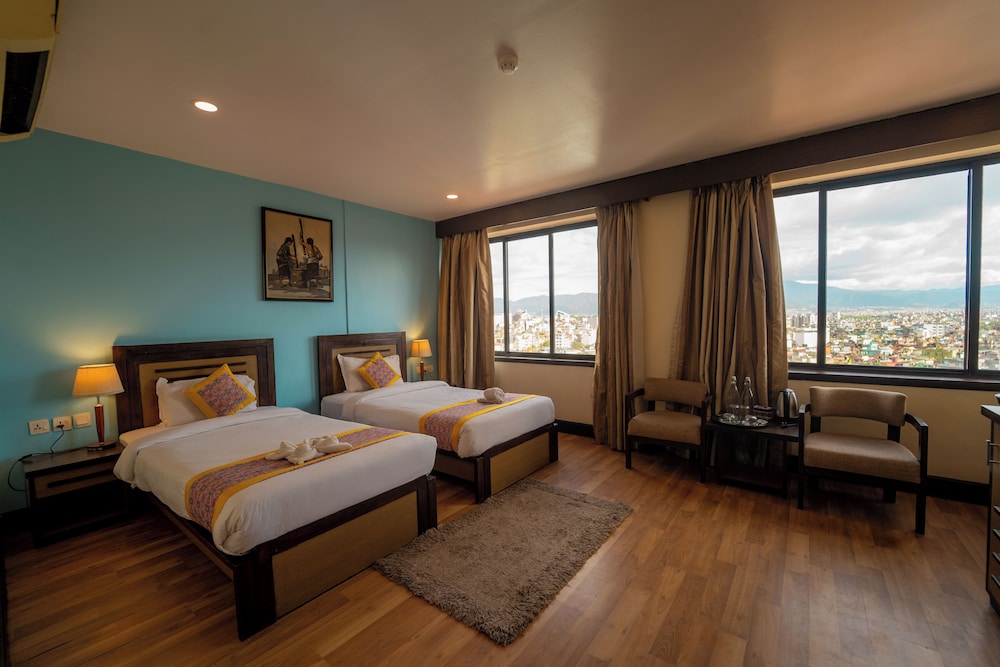 Pauwa Kathmandu 3/15