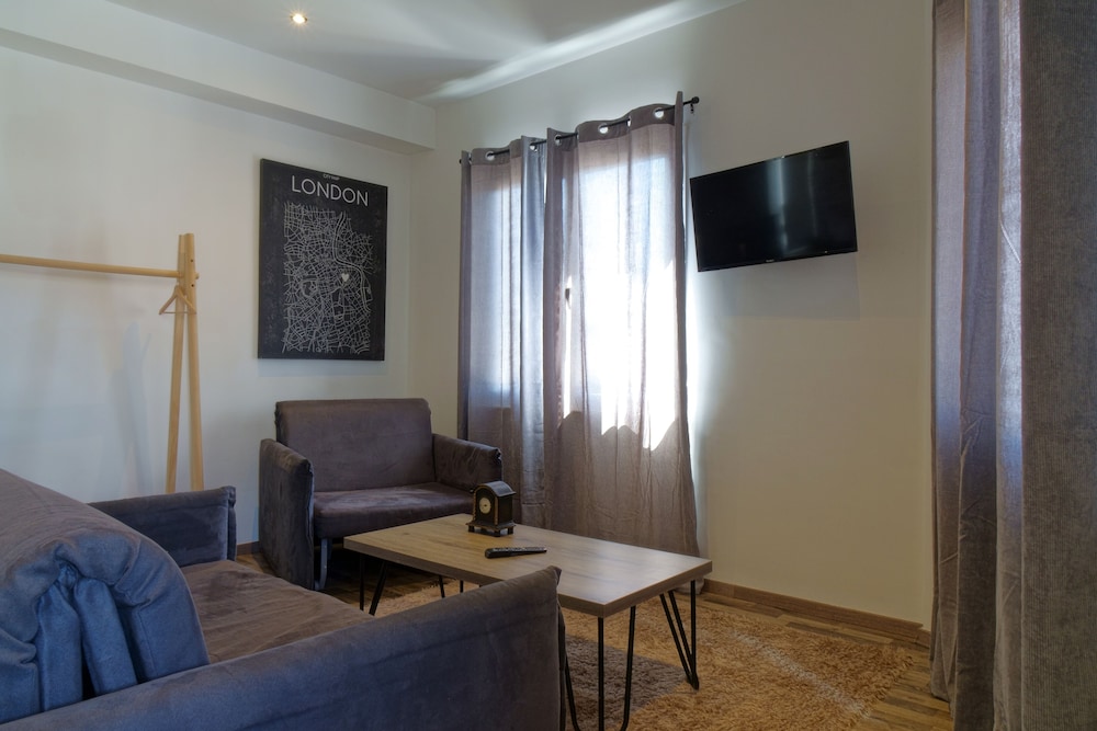 Athens Version Luxury Suites 50/70