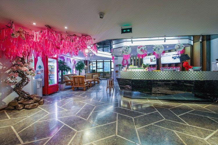 Xingshun Business Hotel 7/23