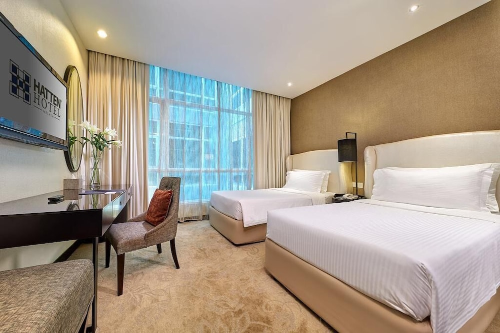 Hatten Hotel 23/68