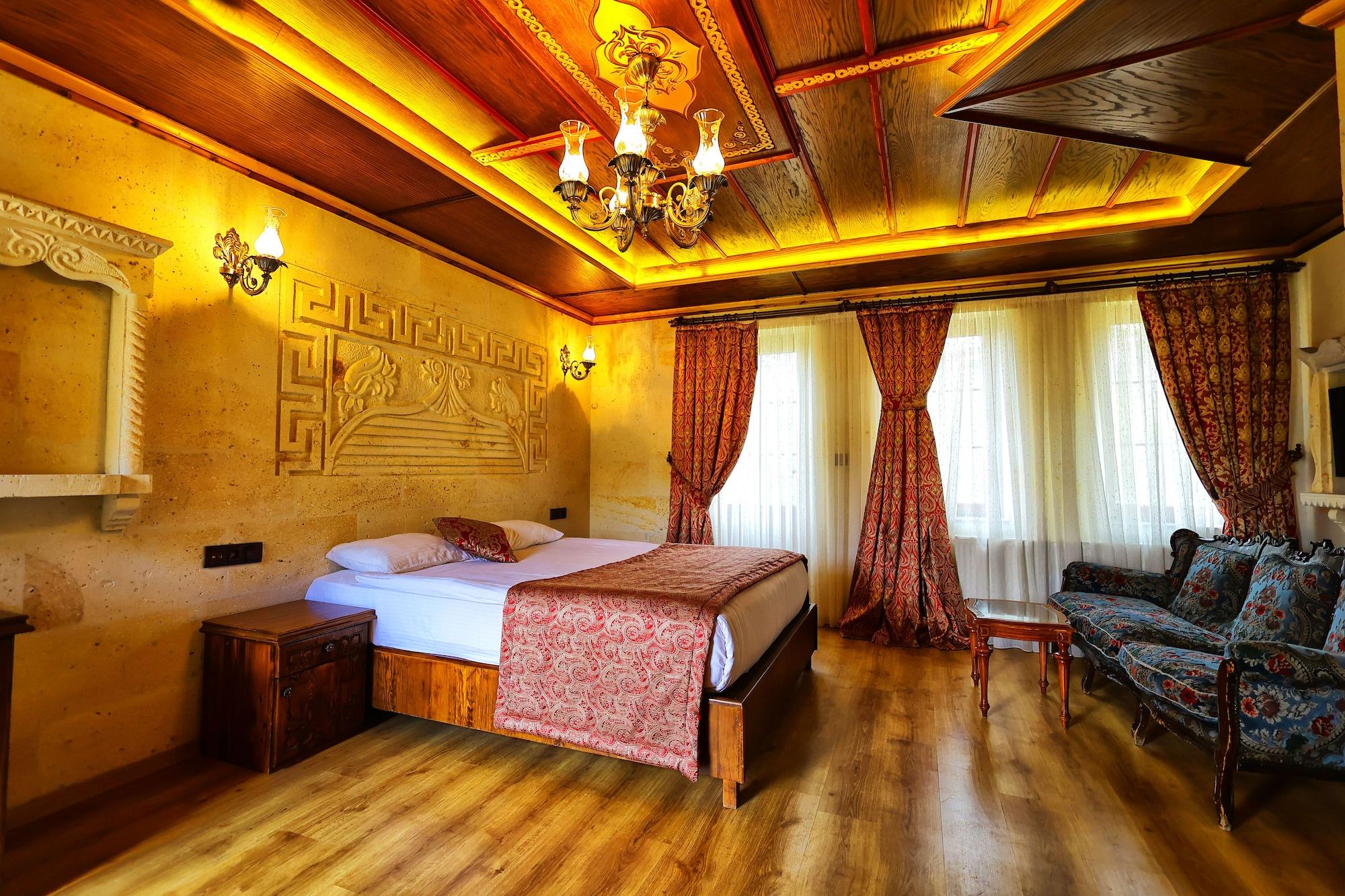 جناح جونيور بشرفة، Empire Cave Hotel 2/3
