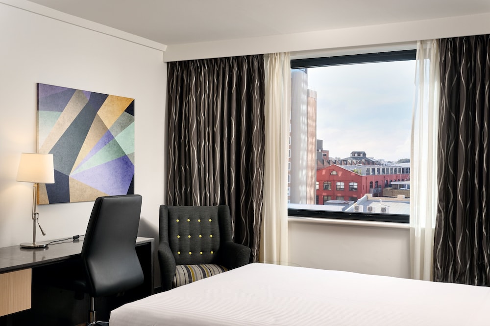 Holiday Inn Perth City Centre 32/78