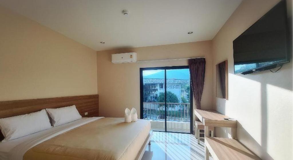 Grand Maihom Hotel 8/27