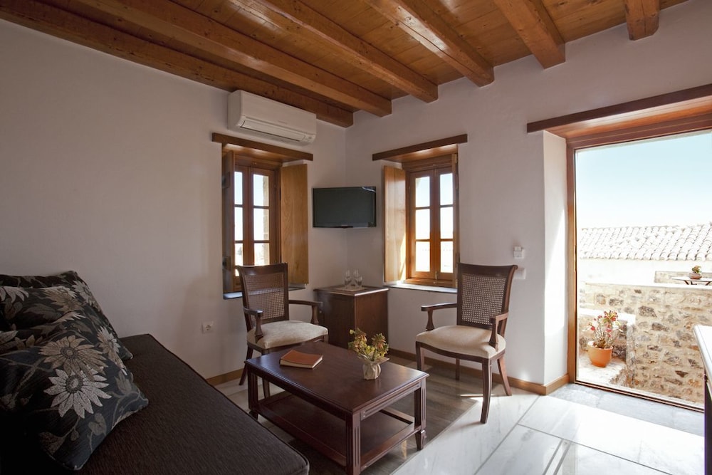 Likinia Hotel 23/50