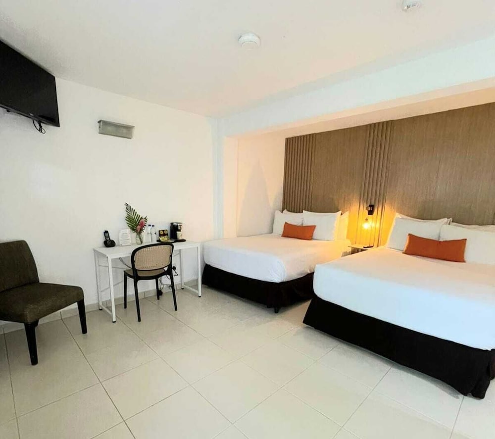 ROOM, 2 DOUBLE BEDS