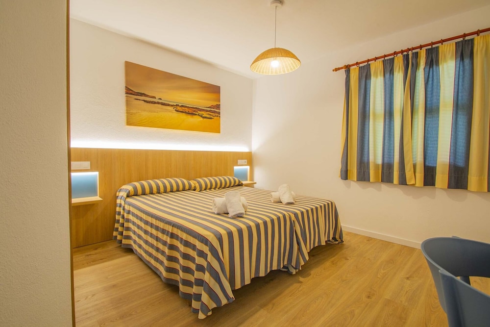 Apartamentos Sol Y Mar 5/32