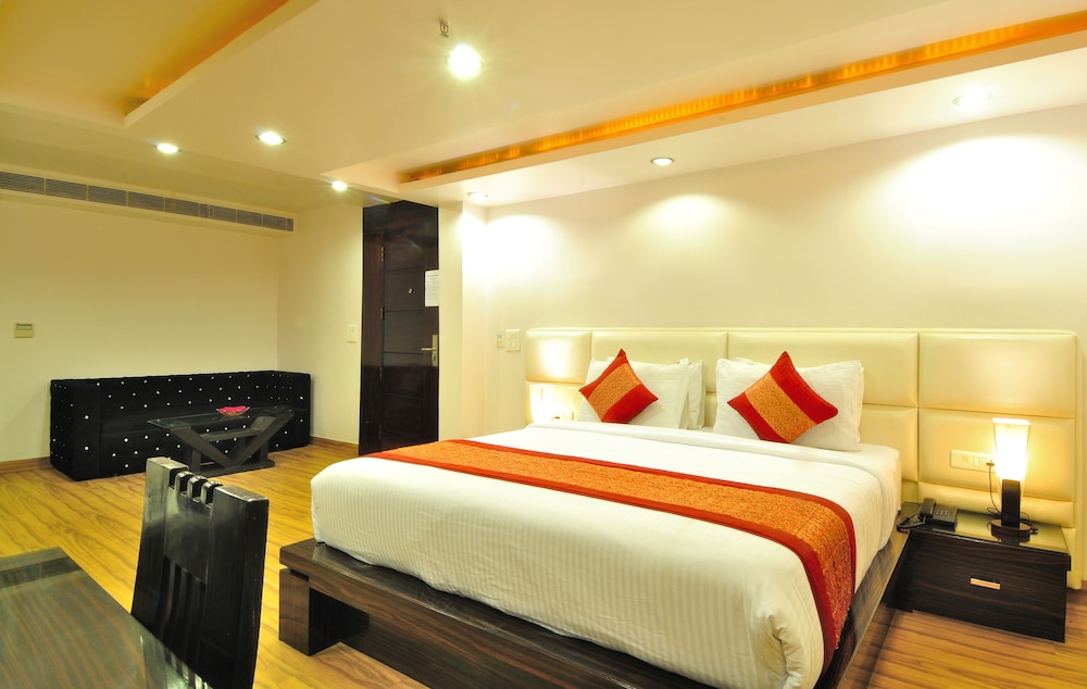 Hotel Elegance New Delhi Railway 8/21