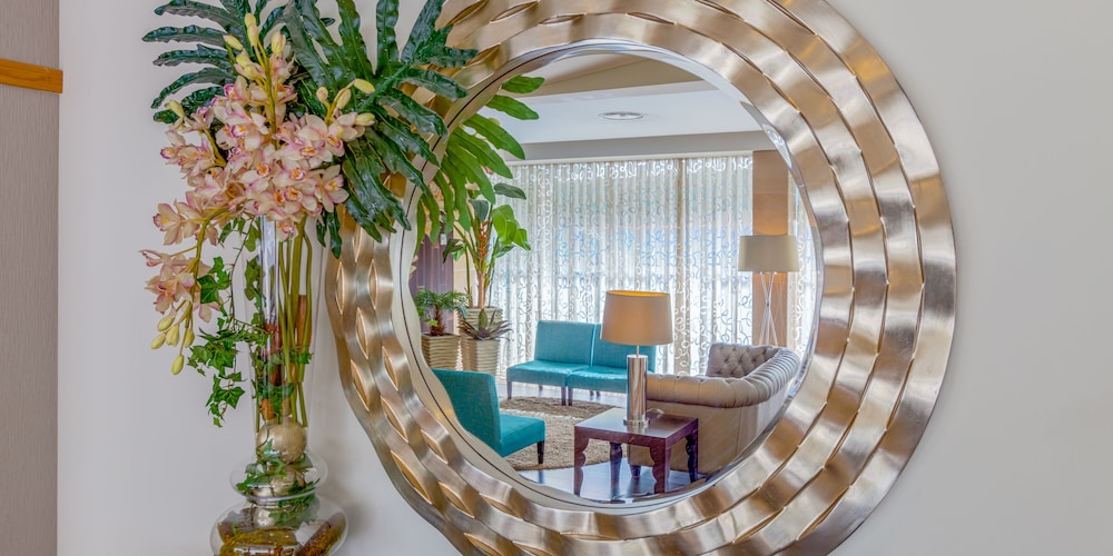 Hotel Cinquentenario & Conference Center 12/63