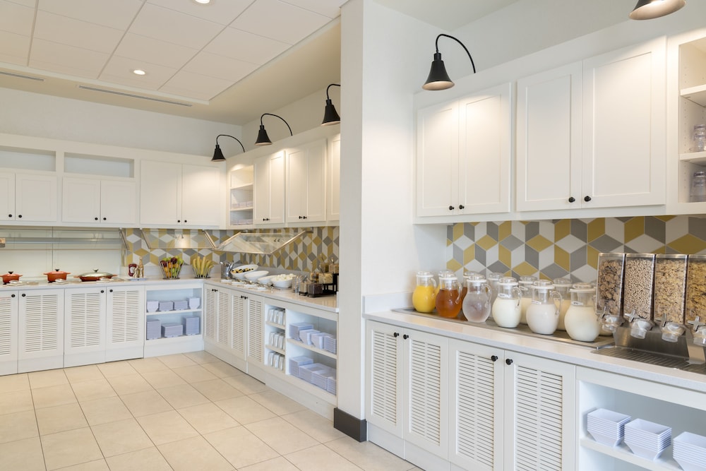 Hyatt Place Sarasota Lakewood Ranch 38/50