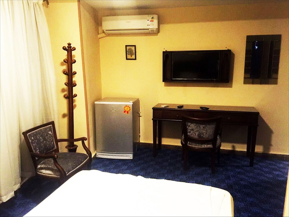 3 Pyramids View Inn 38/47