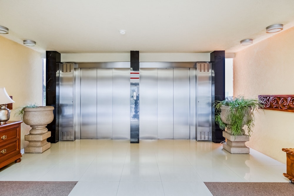 Howard Johnson by Wyndham Toluca 33/49