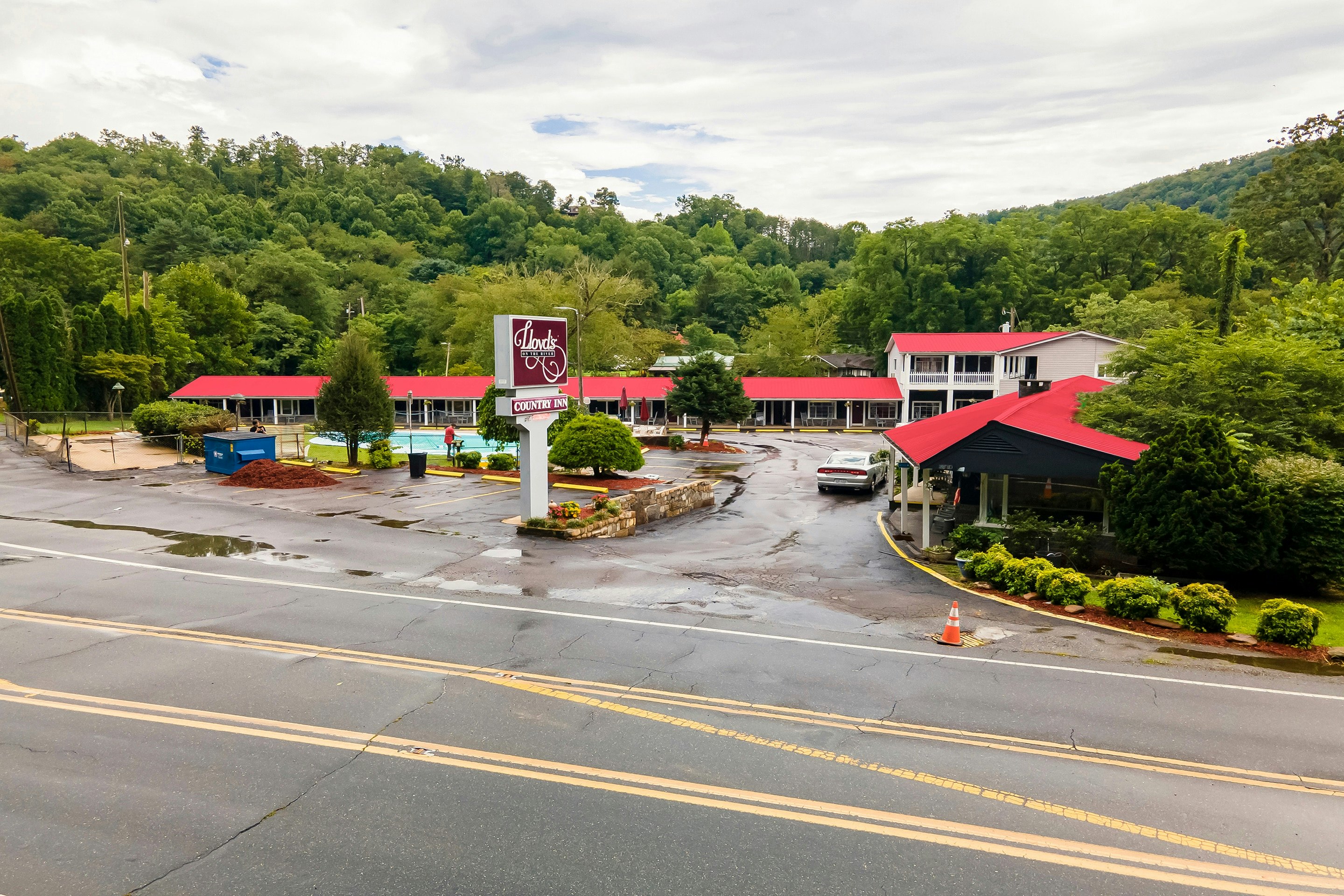 Lloyd's On The River Country Inn By OYO 9/27