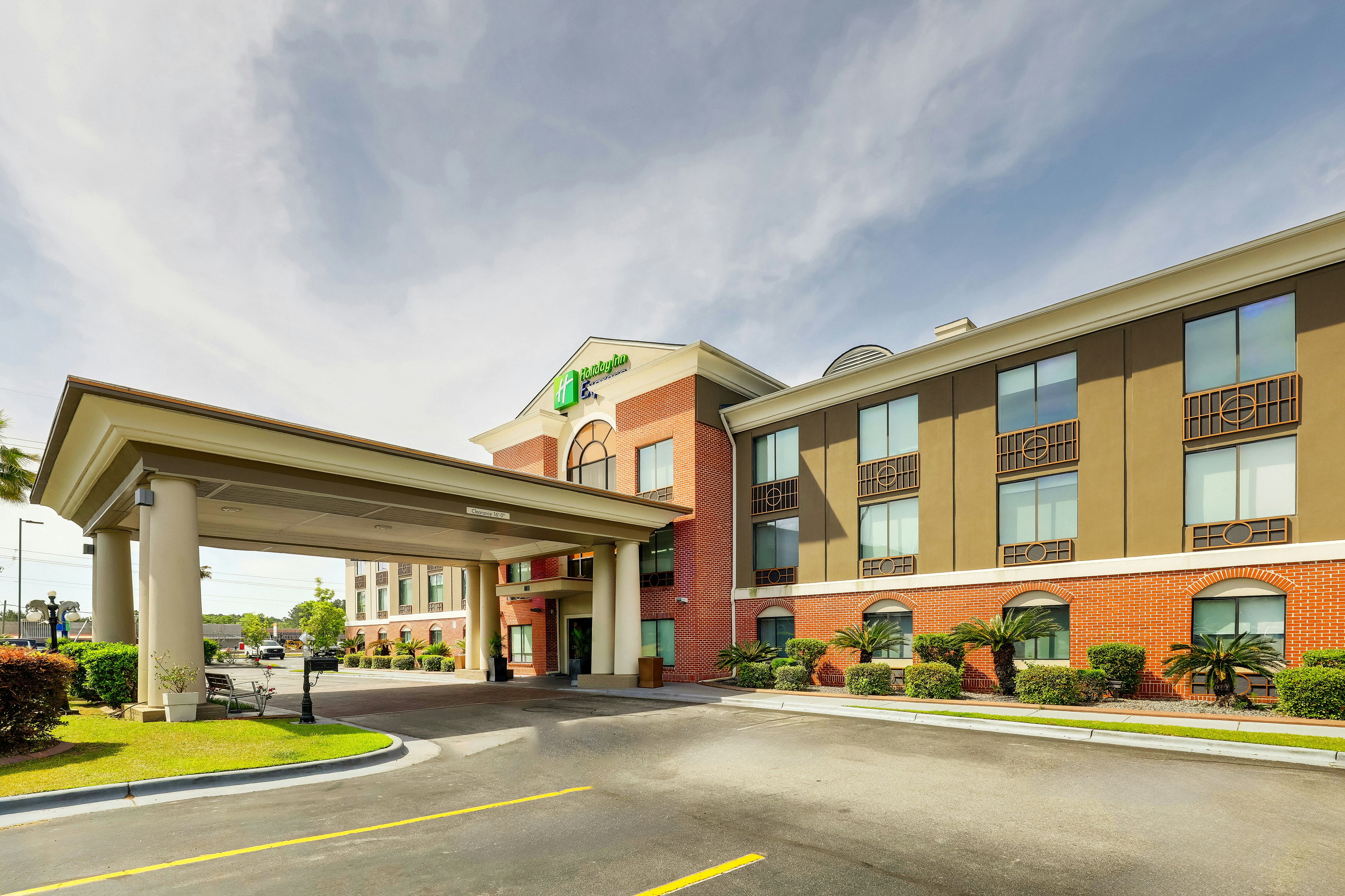 Holiday Inn Express Suites Hinesville East Fort Stewart 43/50