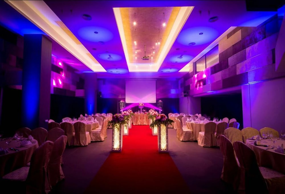 Mandurah Hotel 14/19