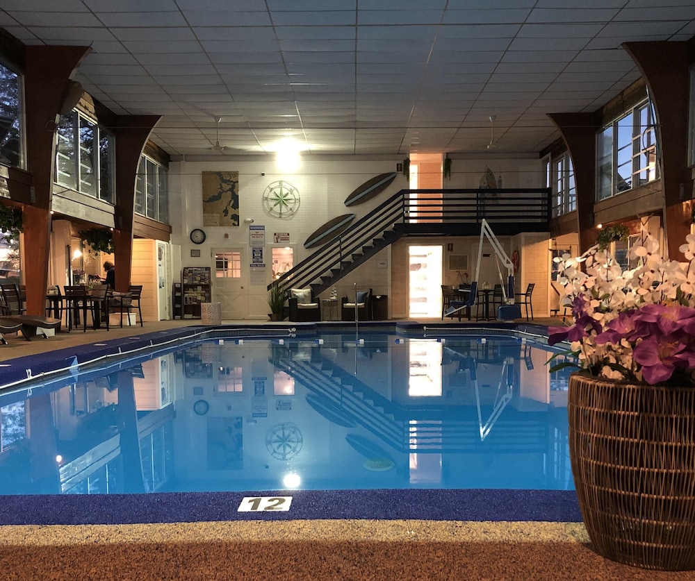 Hyannis Inn 27/50