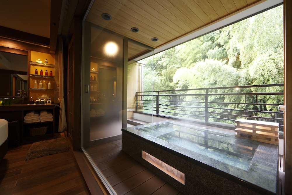Hakone Kamon 16/41