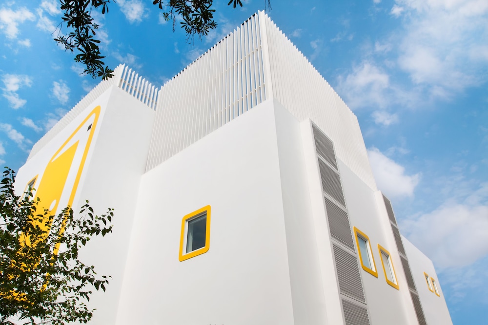 BLOOMROOMS AT LINK ROAD in DELHI