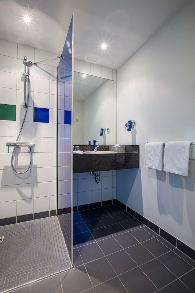 Park Inn By Radisson Frankfurt Airport 50/50