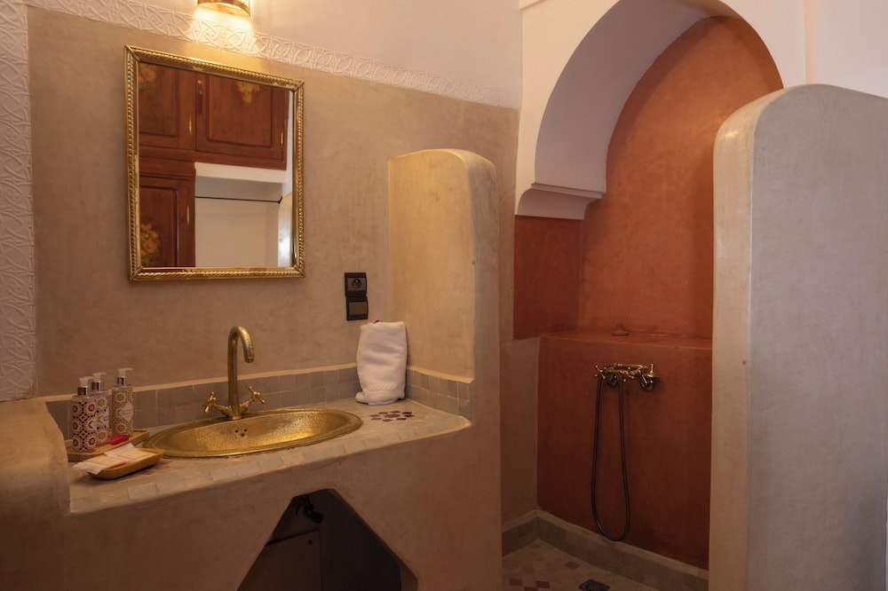 Riad O'zeen 47/50