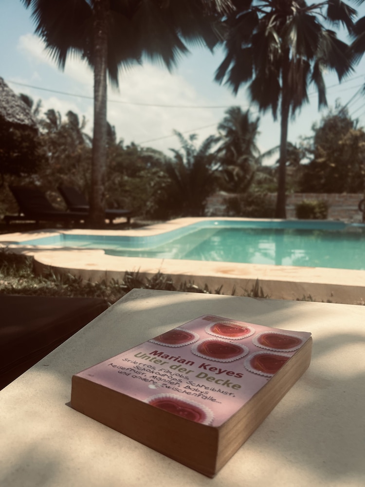 Arthotel Zanzibar 25/50