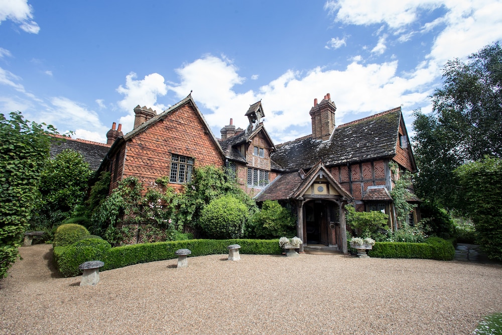 Langshott Manor 64/76