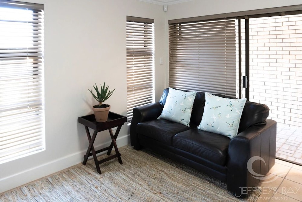 Jeffreys Bay Luxury Apartments 20/41