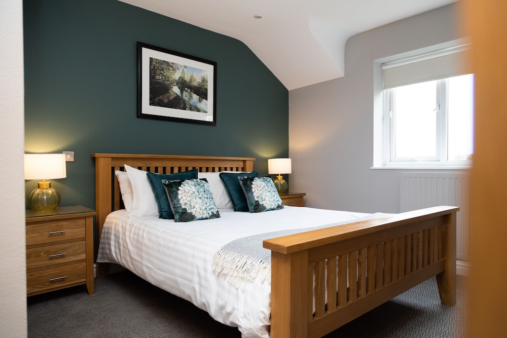 Rufford Arms Hotel 25/74