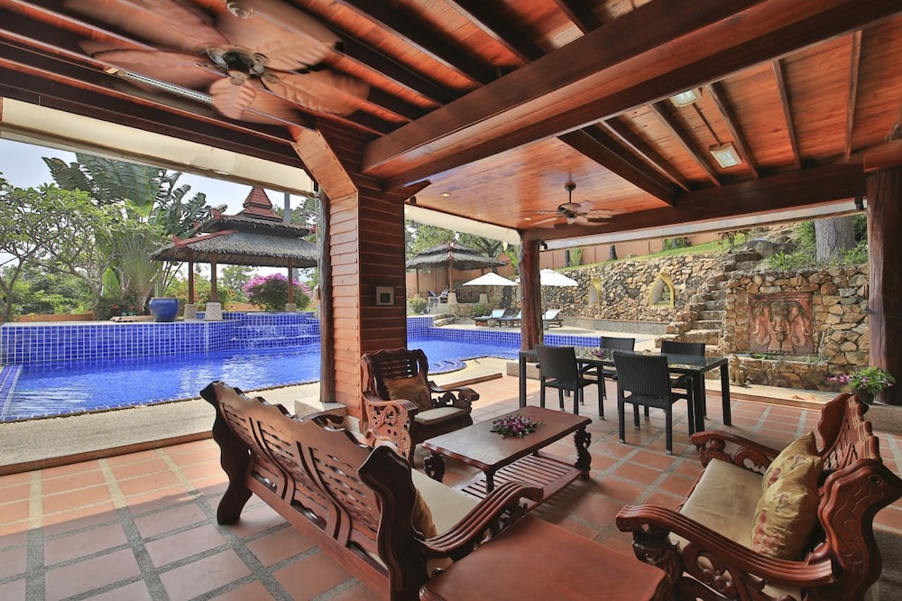 Presidential Thai Villa 28/36