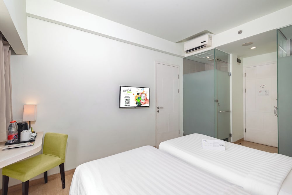 Whiz Hotel Sudirman Cilacap 26/60