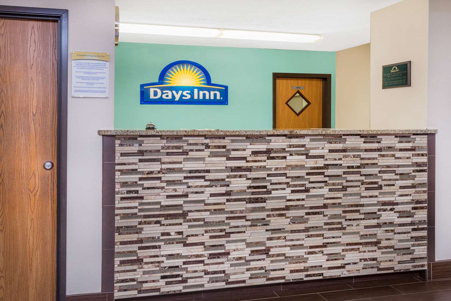 Days Inn By Wyndham Charleston 2/13