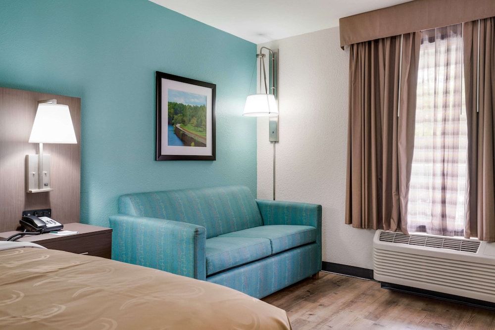 Quality Inn Greenville Near University 21/37