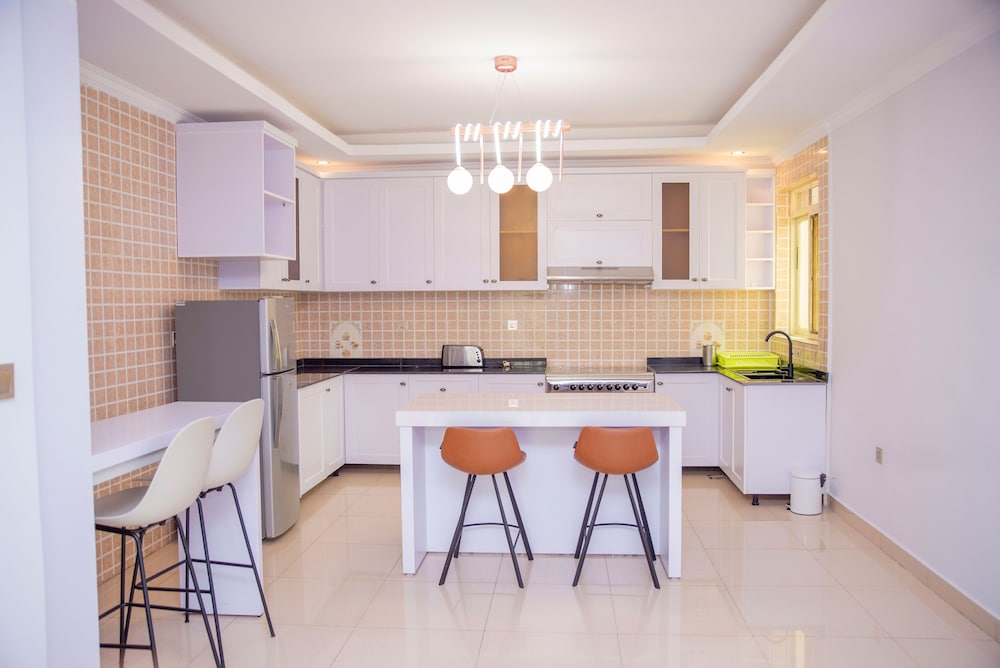 Grazia Apartments 87/96