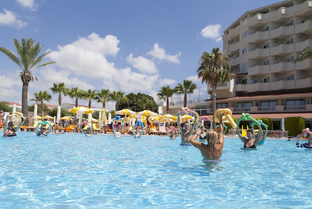 Febeach Hotel 29/50